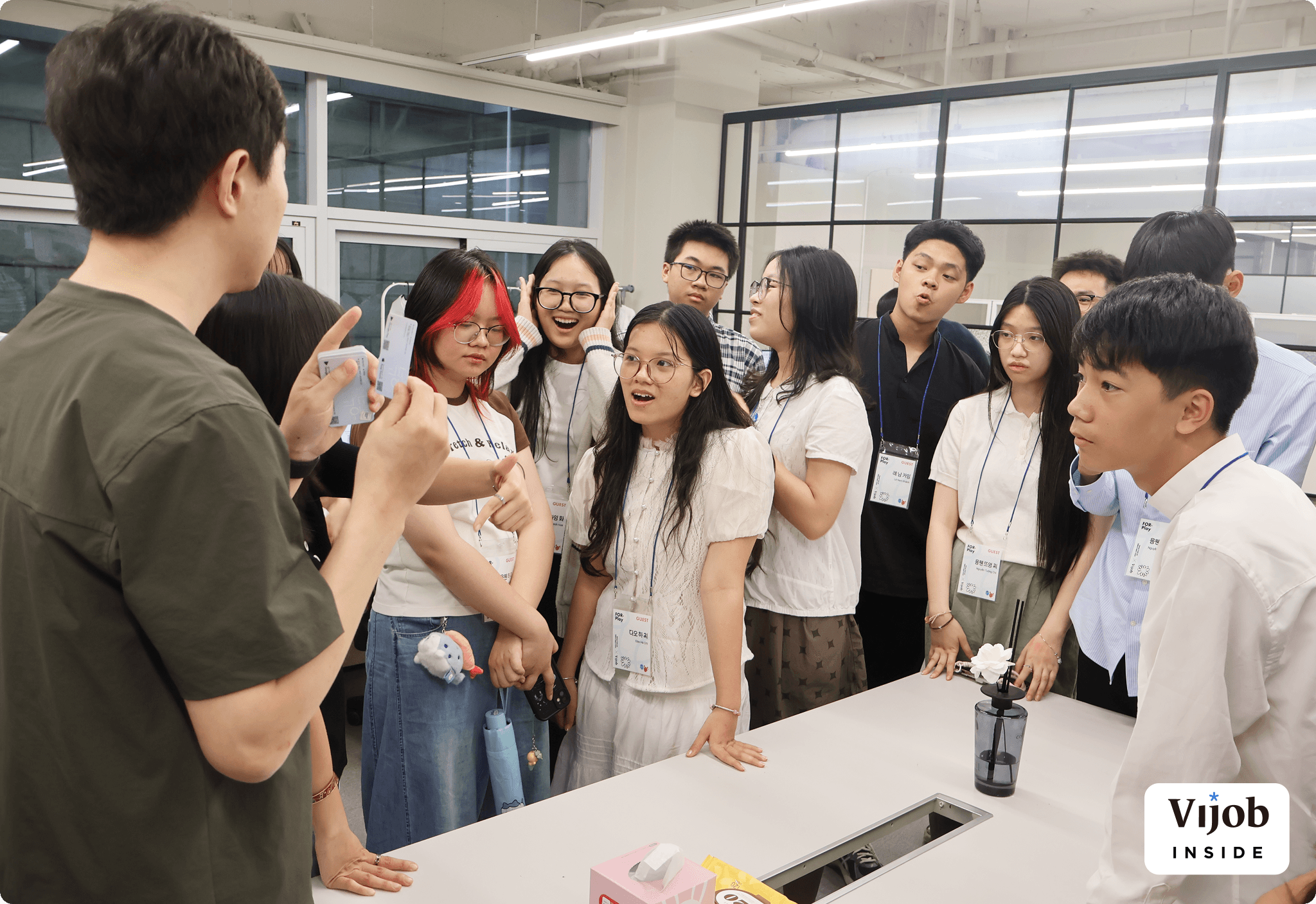 K-company tour for Vietnamese students